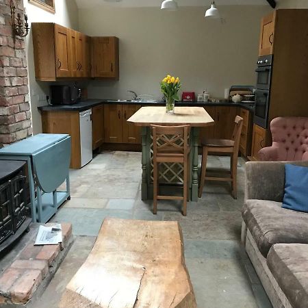 Tracey'S Farmhouse Cottage Belfast Bagian luar foto