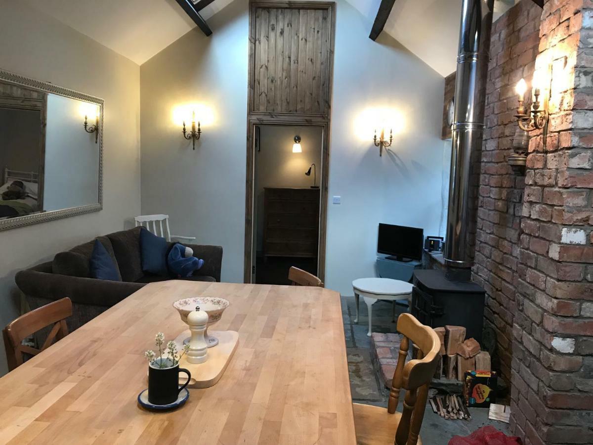 Tracey'S Farmhouse Cottage Belfast Bagian luar foto