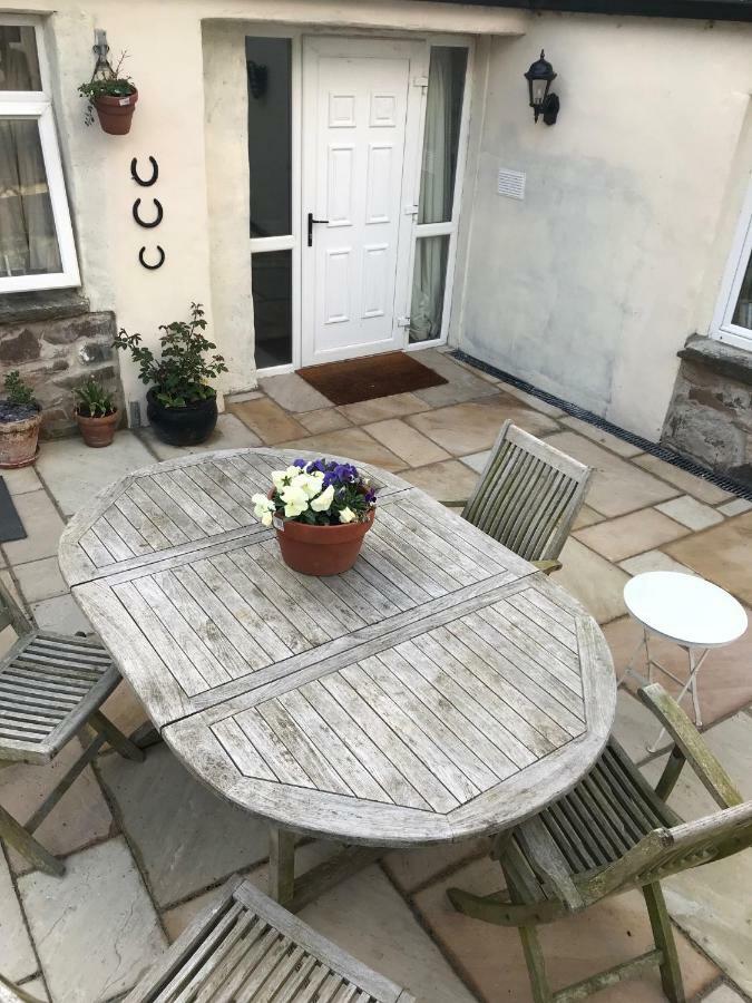 Tracey'S Farmhouse Cottage Belfast Bagian luar foto